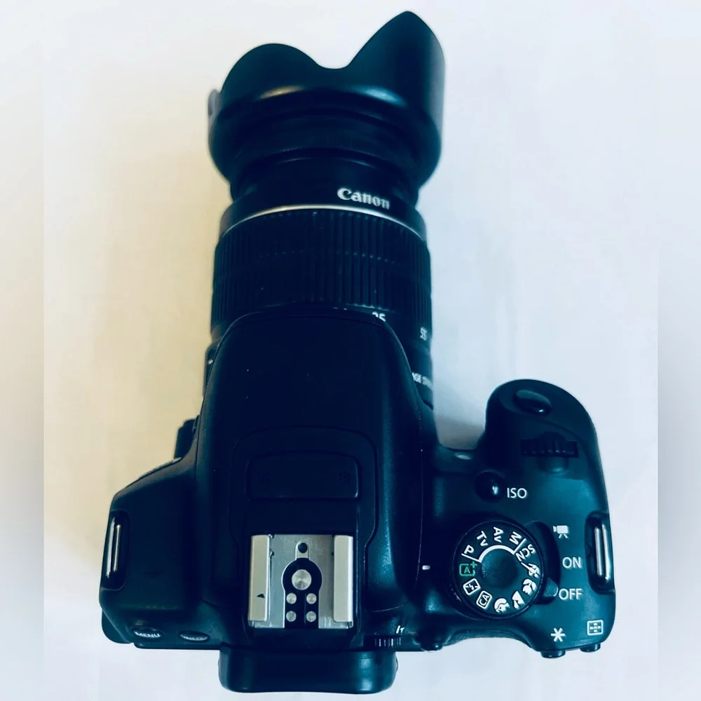 Canon EOS Rebel T5i 18.0MP Digital DSLR Camera Mint Conditions Great Working